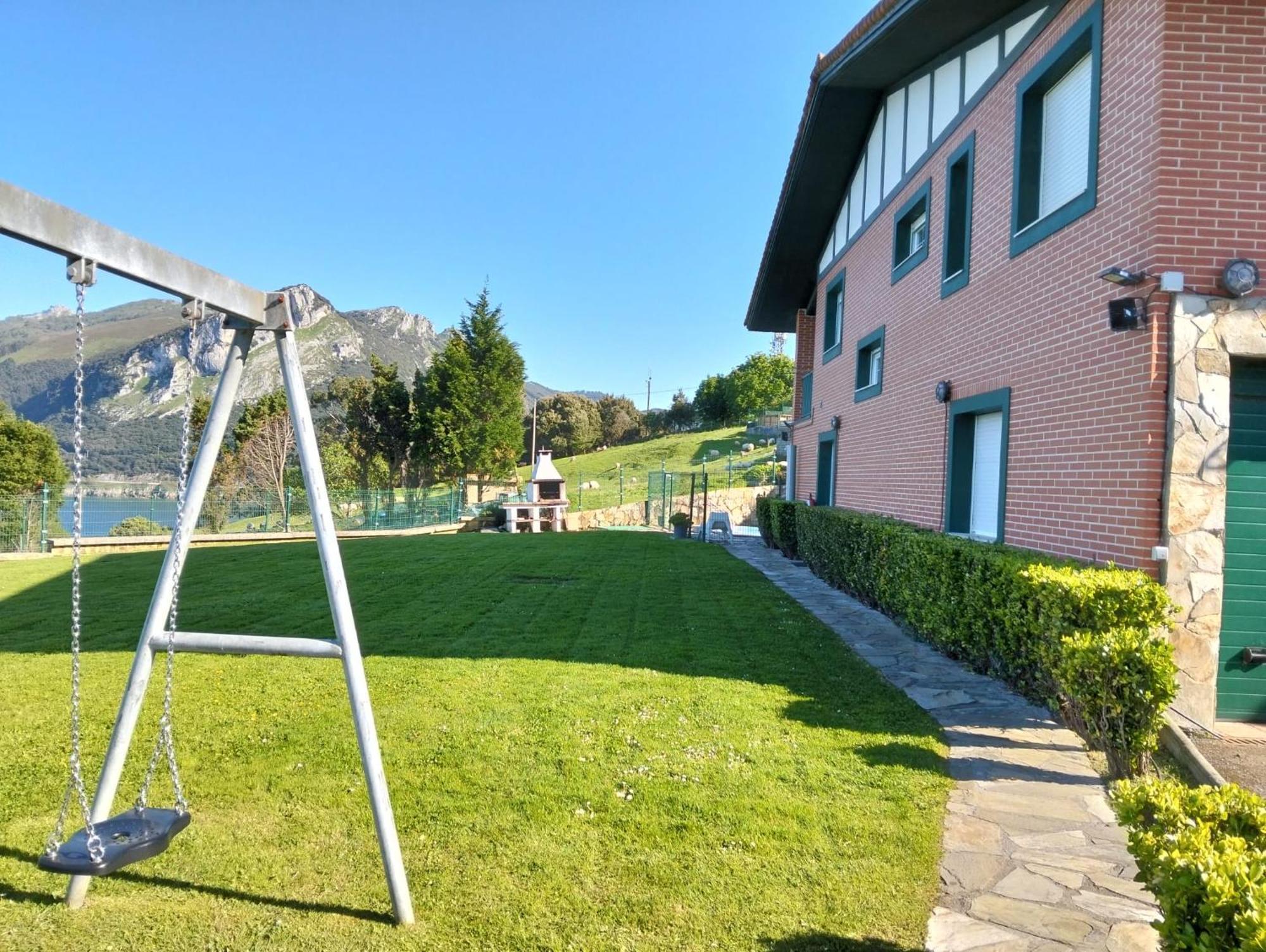 Villa La Ballena de Sonabia Orinon Esterno foto